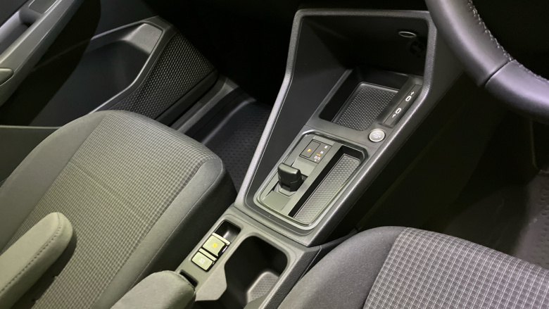 Volkswagen Caddy Maxi Caddy Cargo Maxi C20 Petrol 1.5 eHybrid 150 Commerce Pro Van DSG [Tech]